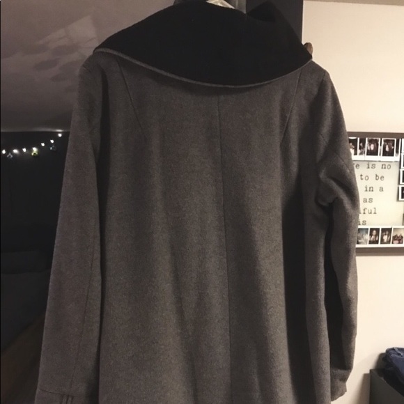 Tobi Women’s Wool Coat - Picture 4 of 7